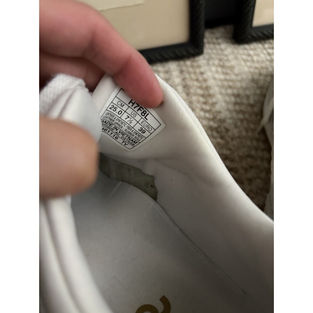 ASICS Gel lyte III Sneaker Women’s 7.5M White Metallic Gold Ostrich Valentine - Picture 7 of 7